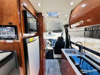 2018 Pleasure-Way Ascent TS Sprinter RV Photo 3