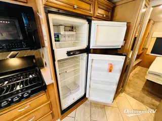 2017 Newmar Bay Star 3518 RV Photo 3