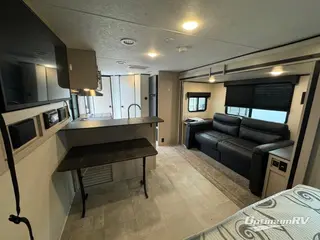 2022 Coachmen Apex Ultra-Lite 211RBS RV Photo 4