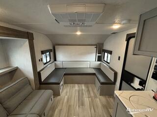 2025 Coachmen Clipper 5K Series 26BH RV Photo 2