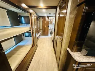 2019 Thor Challenger 37TB RV Photo 3