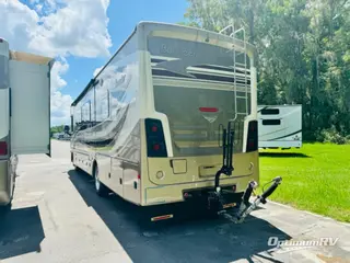 2017 Fleetwood Bounder 35K RV Photo 2