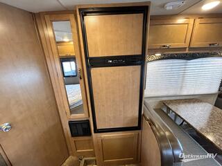 2016 Thor Four Winds 23U RV Photo 3