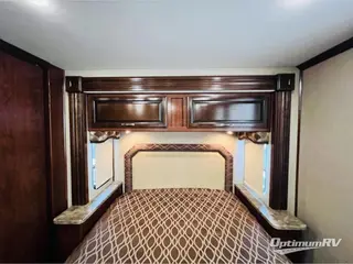 2018 Fleetwood Flair LXE 31W RV Photo 4