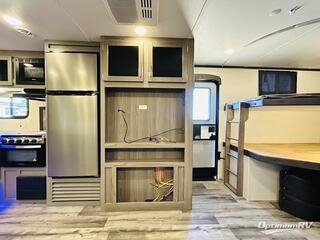 2022 CrossRoads Volante 28BH RV Photo 3