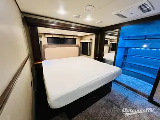 2017 Grand Design Solitude 321RL RV Photo 4