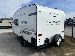 2025 Venture Sonic Lite 150VRB RV Photo 2