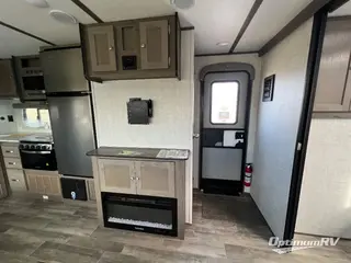 2024 Gulf Stream Gulf Breeze Limited Edition 28CRB RV Photo 2