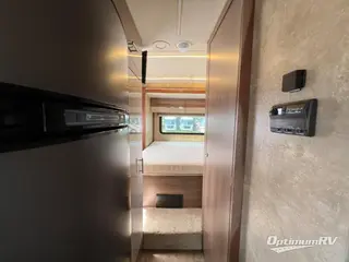 2017 Itasca Navion 24G RV Photo 4