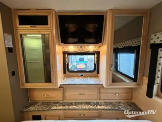 2015 Newmar Bay Star 3215 RV Photo 4