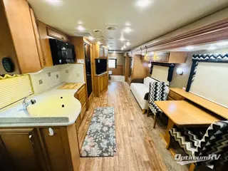 2015 Newmar Bay Star 3401 RV Photo 2