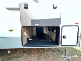 2024 KZ Durango Gold 310RLQ RV Photo 4