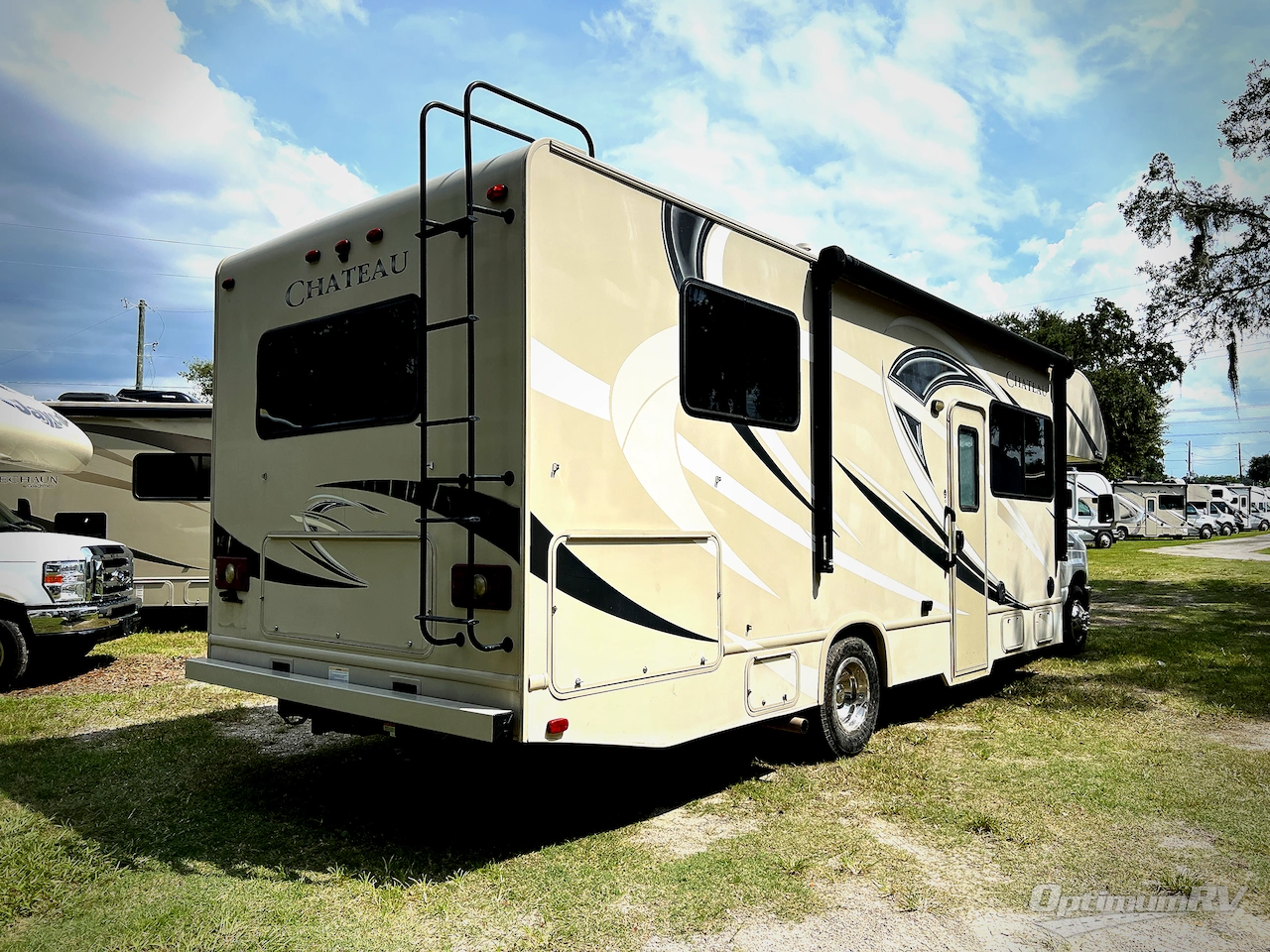 2017 Thor Chateau 28Z Photo 3