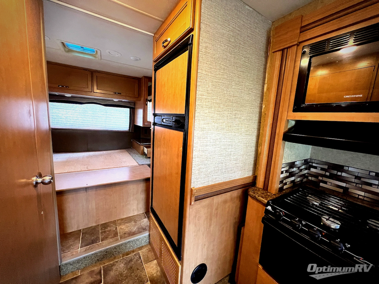 2017 Thor Chateau 28Z Photo 13