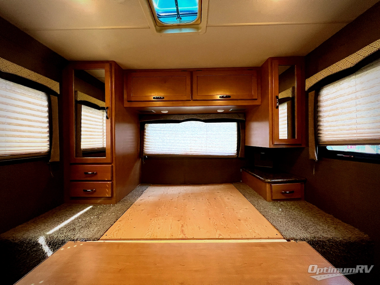 2017 Thor Chateau 28Z Photo 15