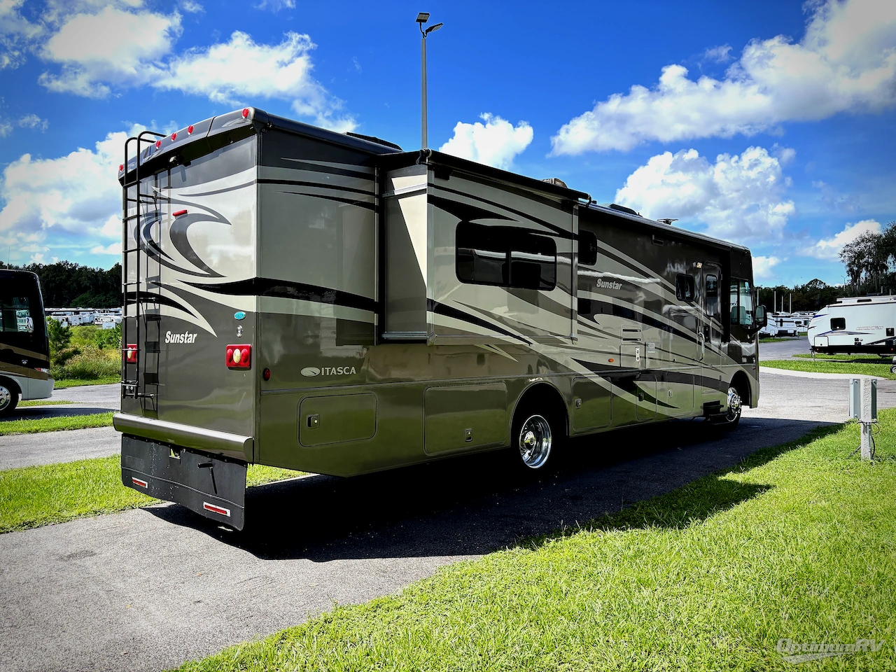 2014 Itasca Sunstar 35F Photo 2
