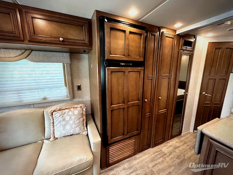2020 Newmar Bay Star Sport 2813 RV Photo 3