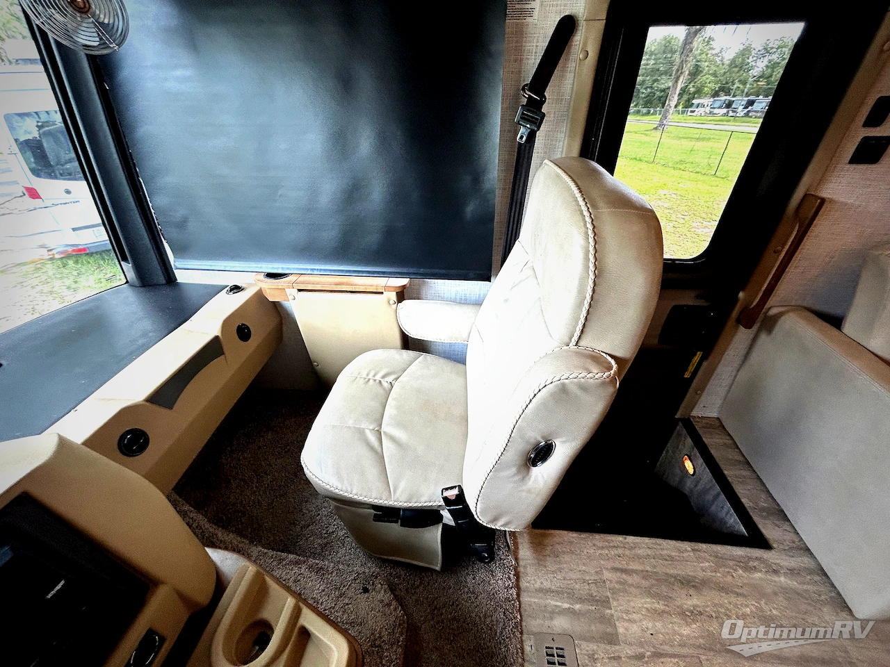 2020 Newmar Bay Star Sport 2813 Photo 9