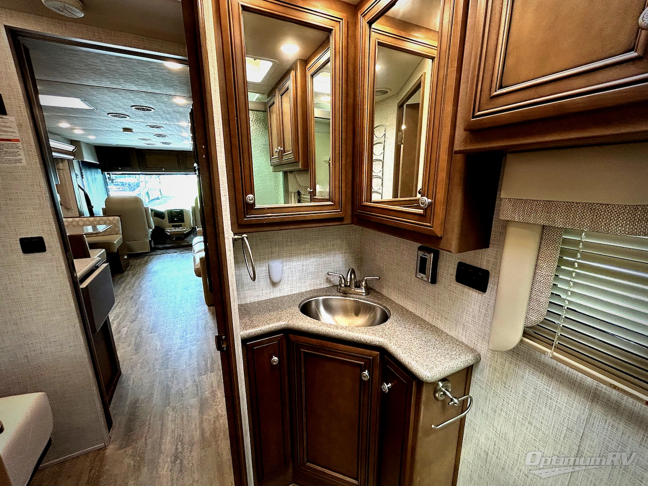2020 Newmar Bay Star Sport 2813 Photo 17