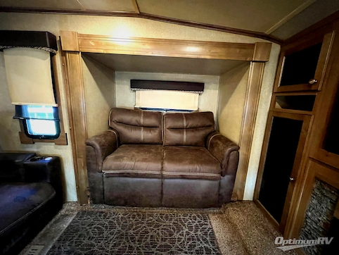 2018 Forest River Rockwood Signature Ultra Lite 8297S RV Photo 2