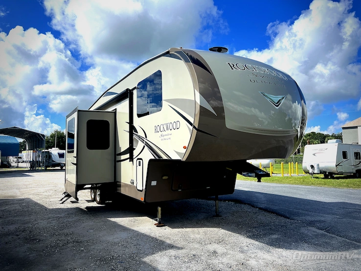 2018 Forest River Rockwood Signature Ultra Lite 8297S RV Photo 1