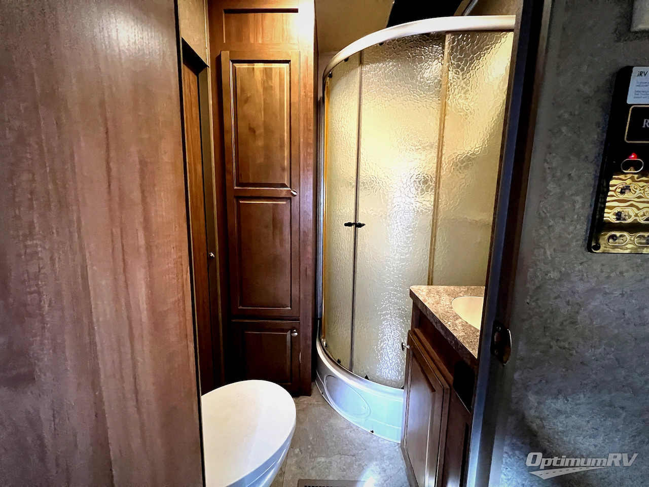 2018 Forest River Rockwood Signature Ultra Lite 8297S Photo 19