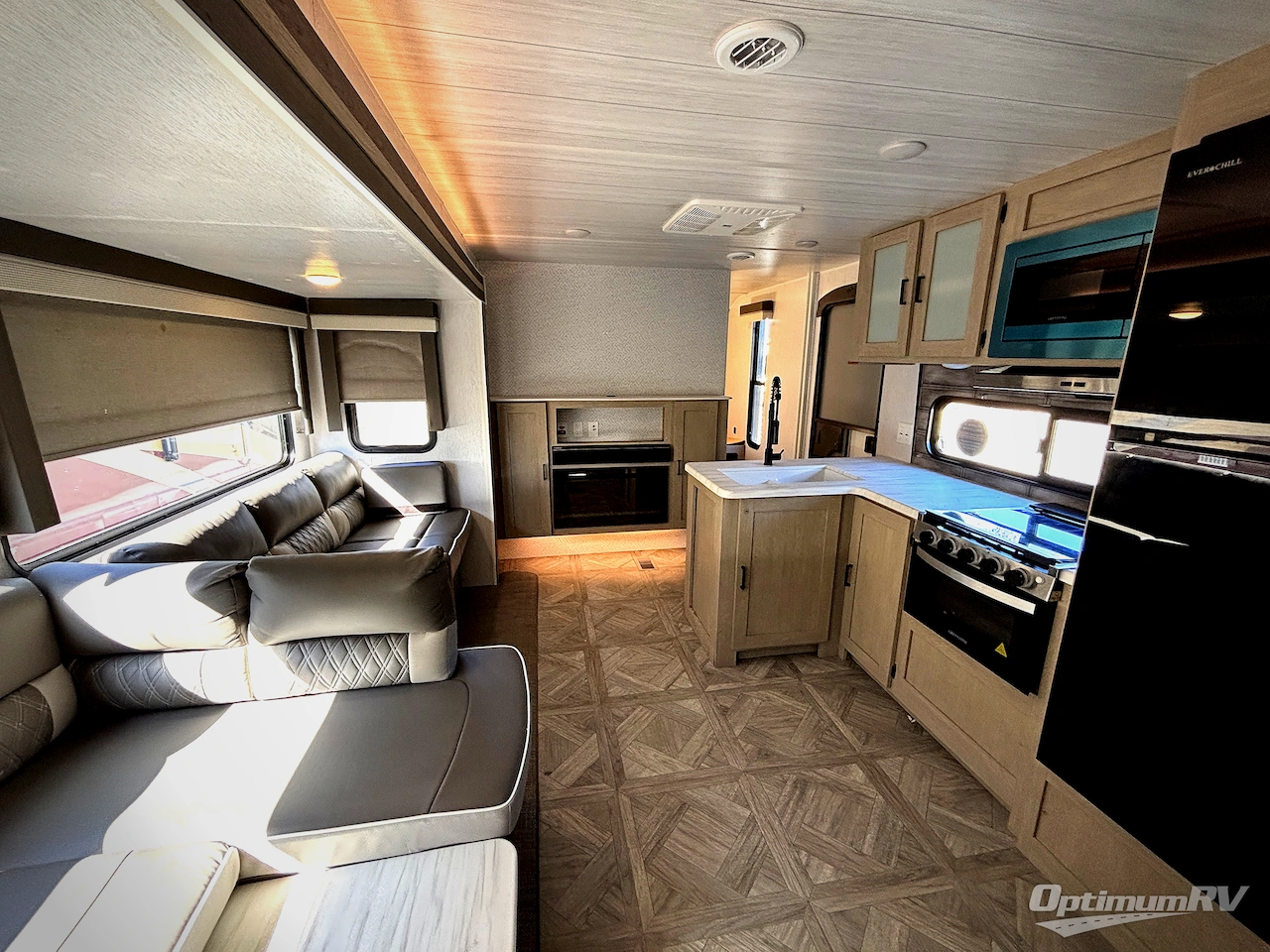 2023 Forest River Wildwood 31KQBTS Photo 19