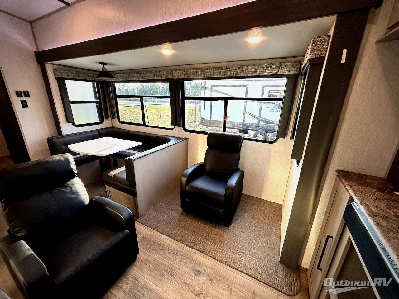 2023 Forest River Salem Hemisphere 356QB Photo 7