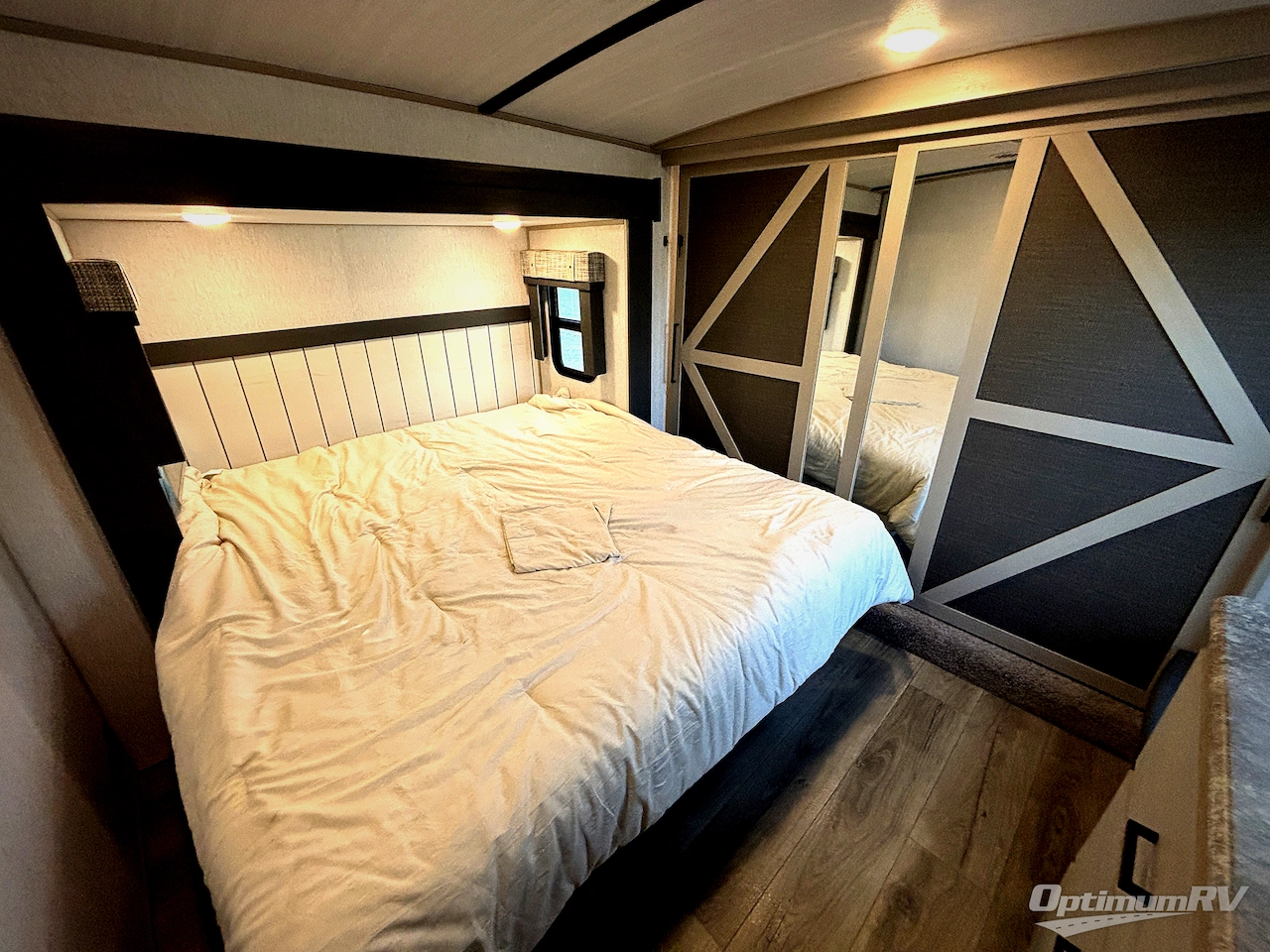 2023 Forest River Salem Hemisphere 356QB Photo 15