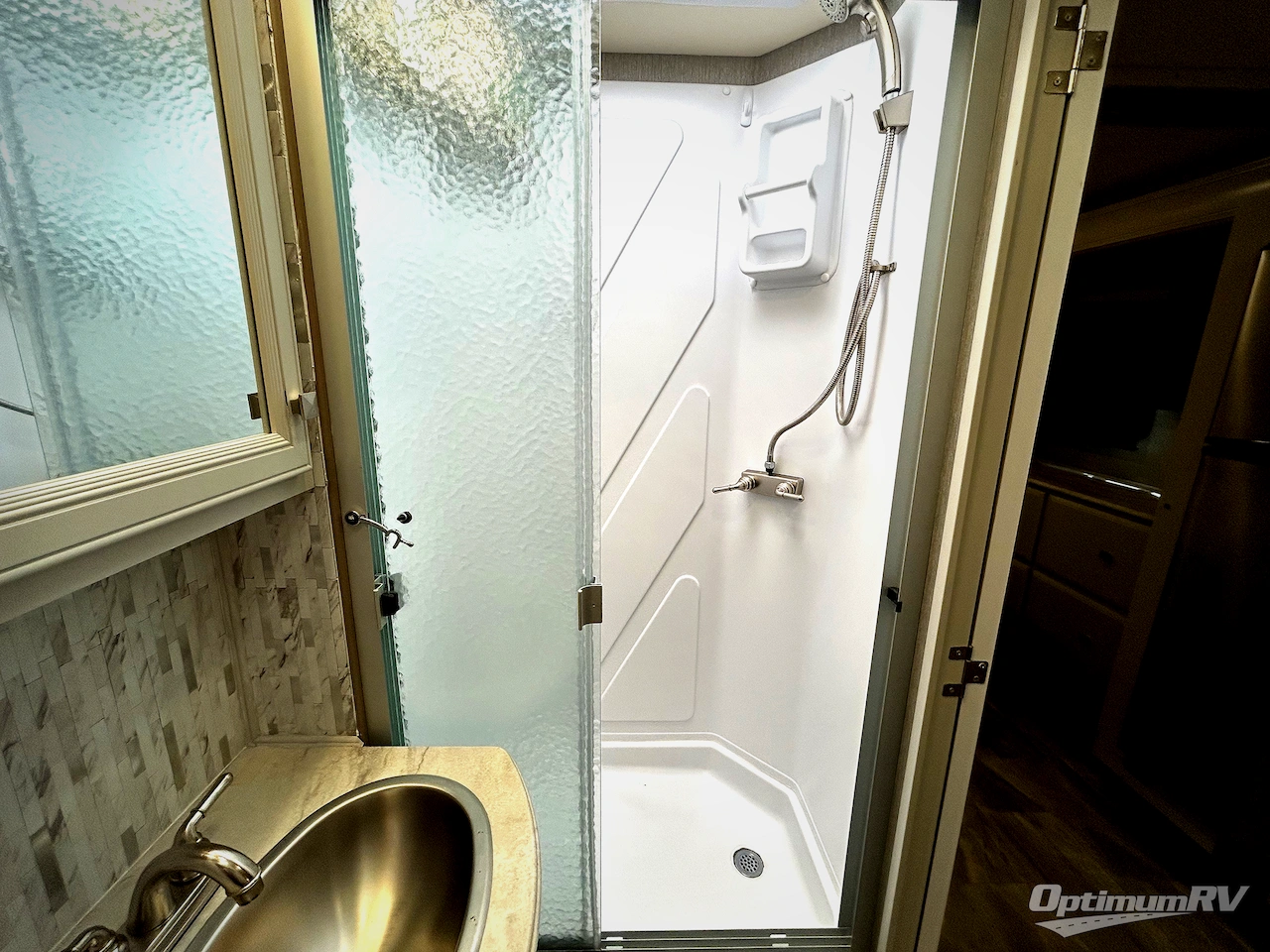 2021 Fleetwood Flair 29M Photo 15