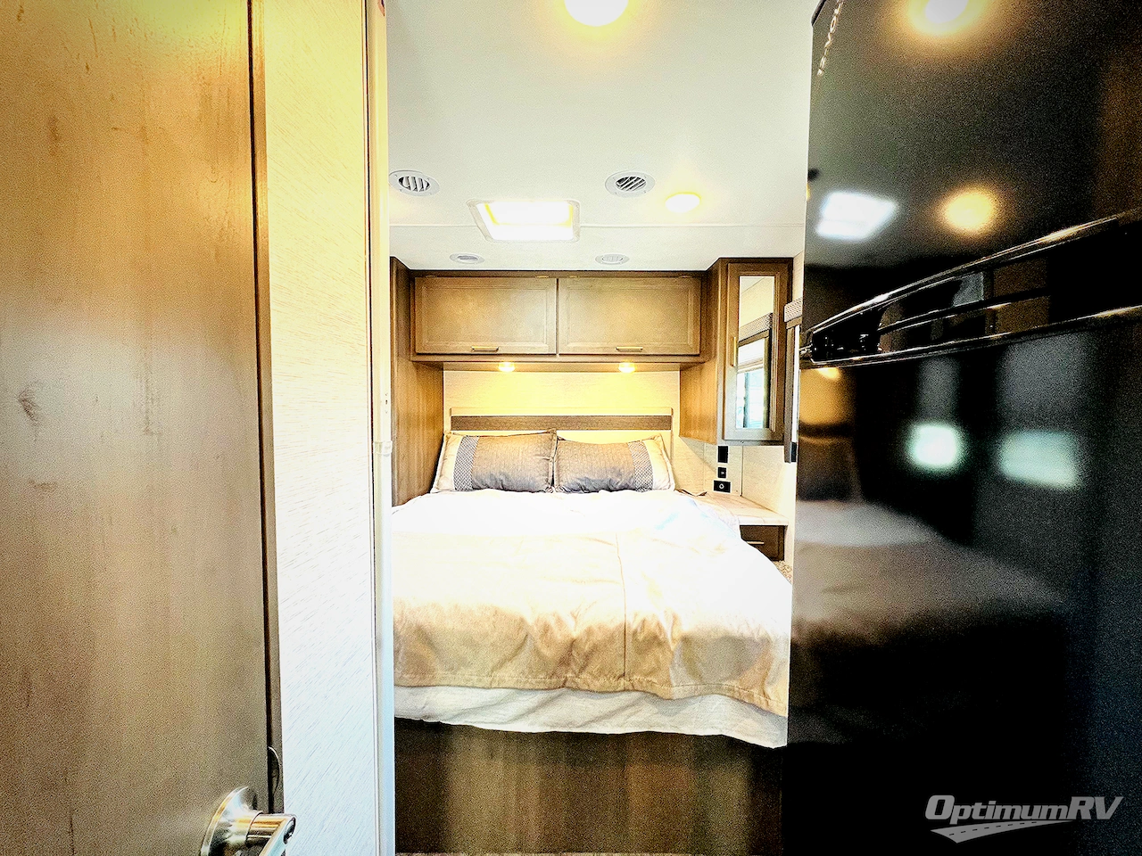 2025 Thor Four Winds 28Z Photo 20