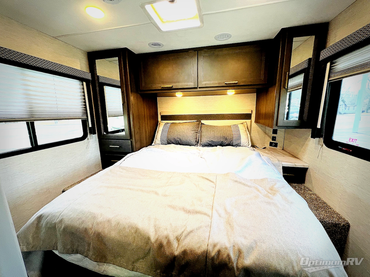 2025 Thor Four Winds 28Z Photo 21