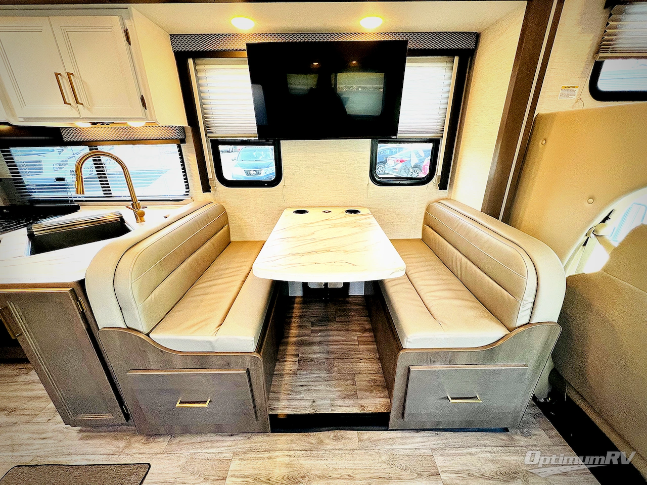 2025 Thor Four Winds 28Z Photo 7
