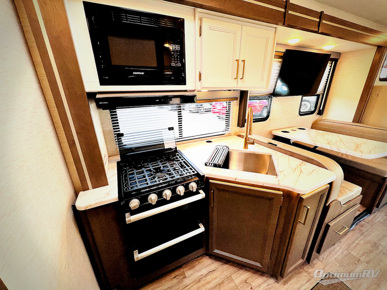 2025 Thor Four Winds 28Z Photo 9