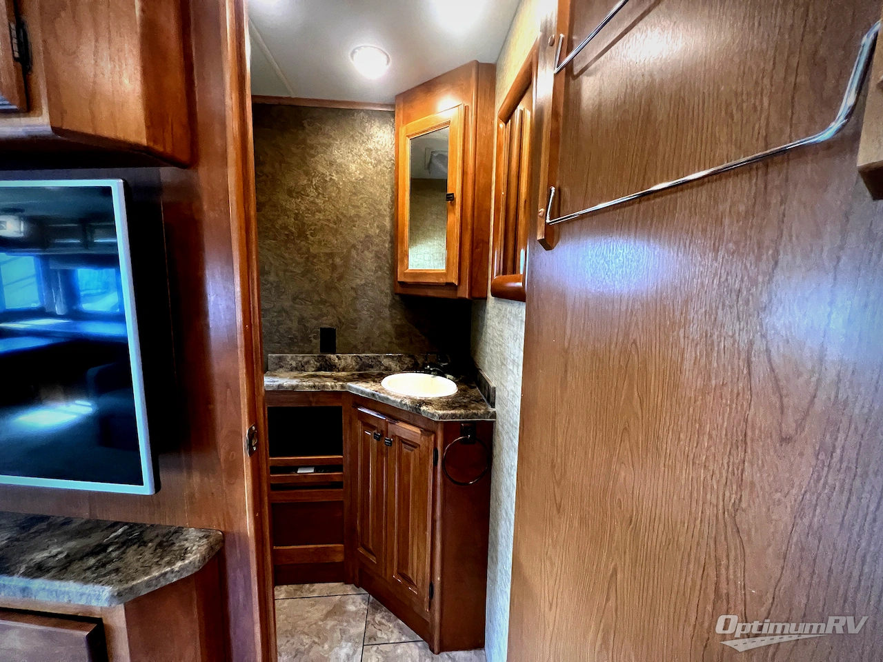 2014 Tiffin Allegro 36 LA Photo 16