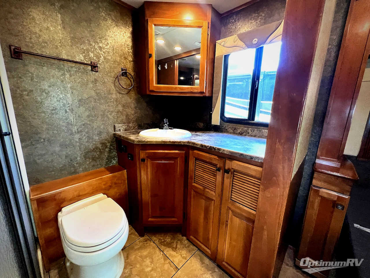 2014 Tiffin Allegro 36 LA Photo 23