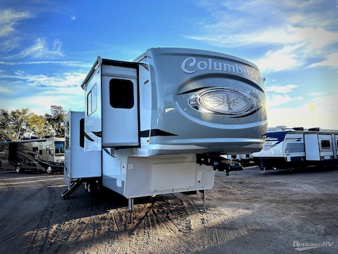 Used 2021 Palomino Columbus 389FLC Featured Photo