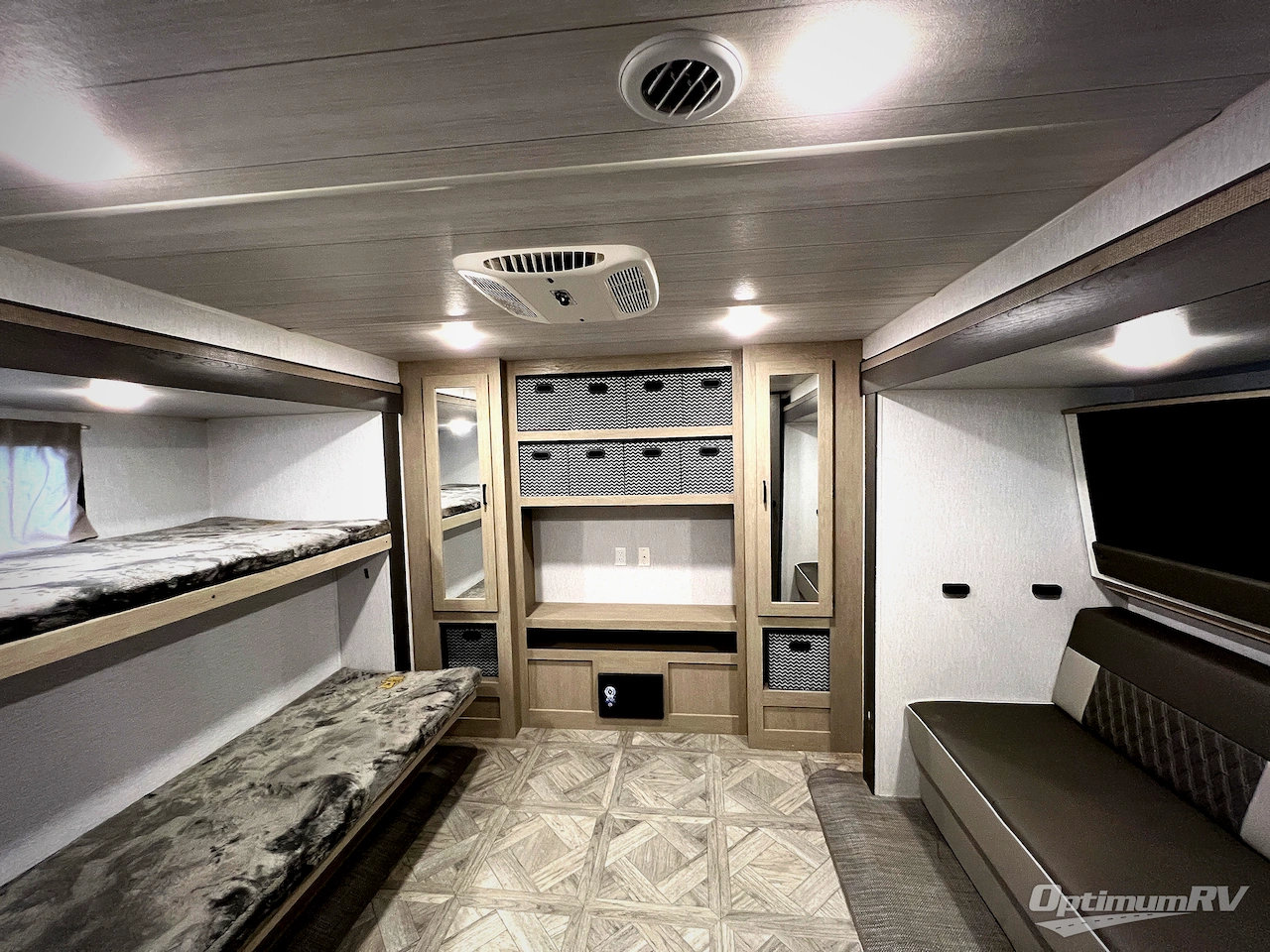 2024 Forest River Wildwood 31KQBTSX Photo 10