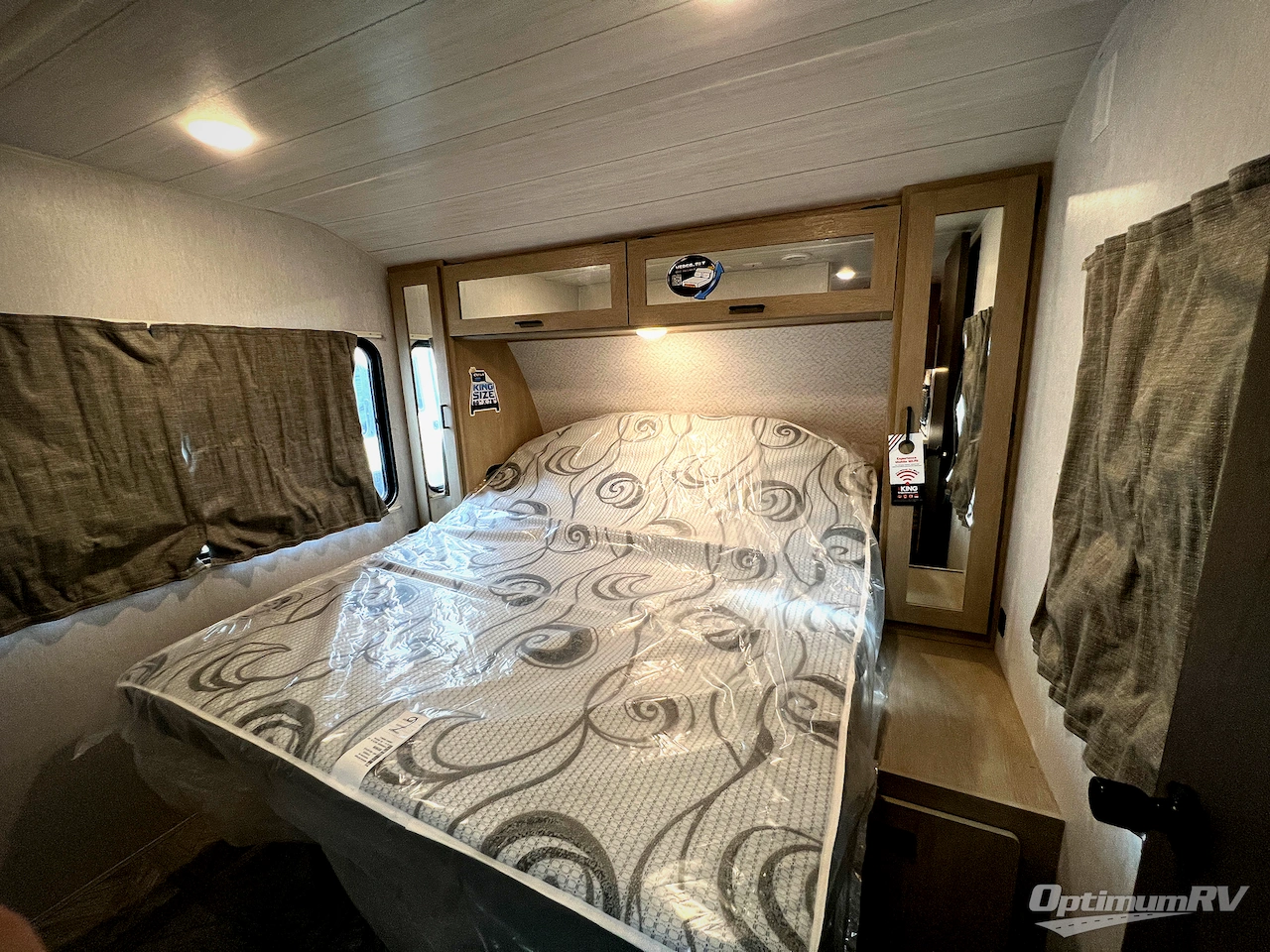 2024 Forest River Wildwood 31KQBTSX Photo 15