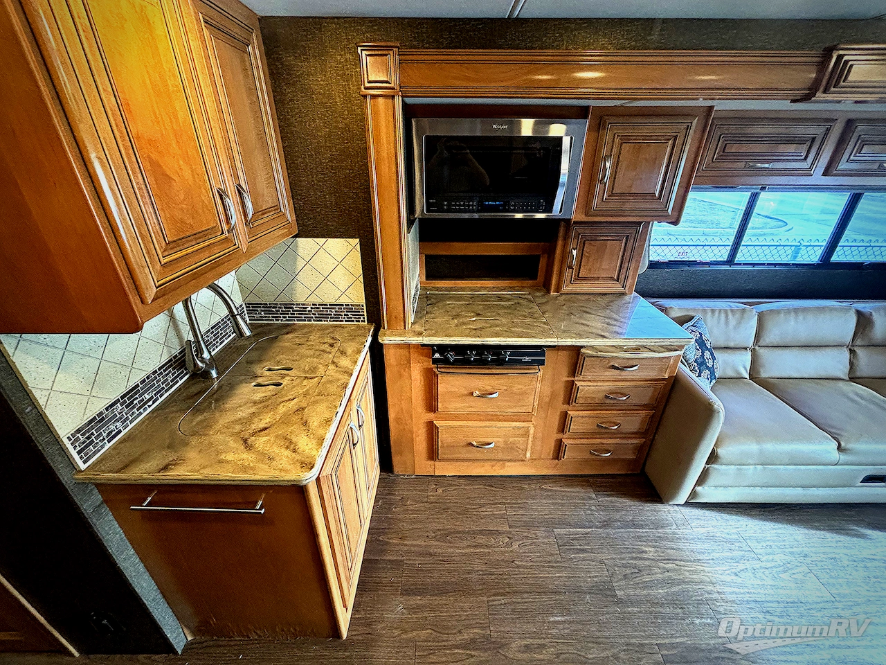 2016 Thor Challenger 36TL Photo 9