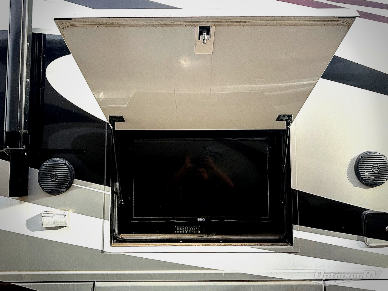 2016 Thor Challenger 36TL Photo 22
