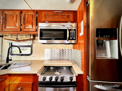 2015 Forest River Georgetown 351DS RV Photo 3