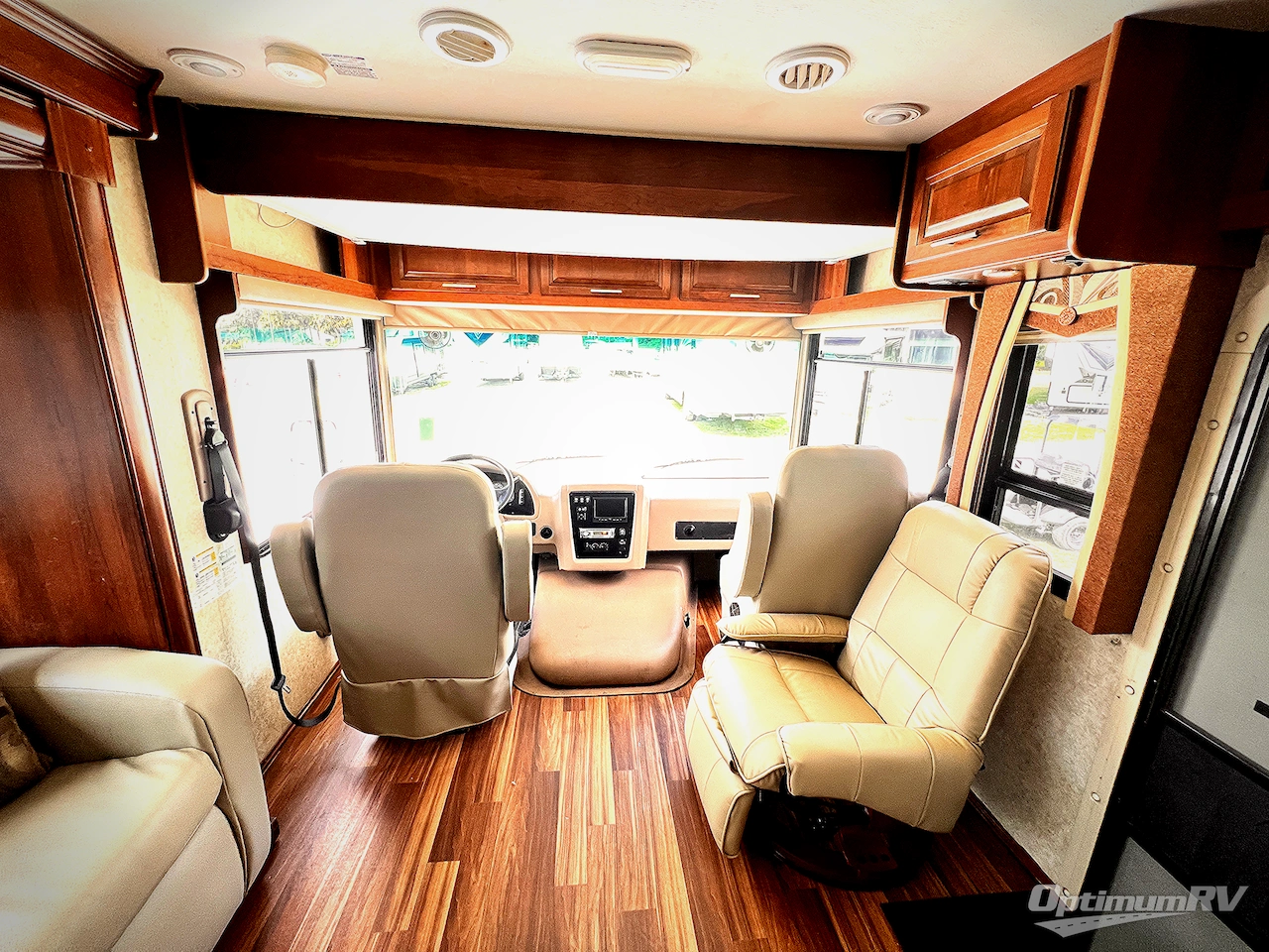 2014 Forest River Georgetown 351DSF Photo 6
