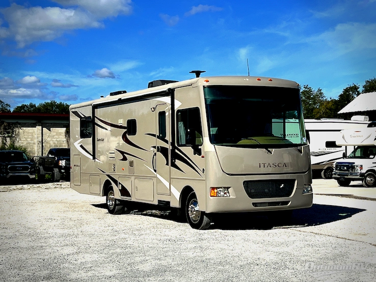 2014 Winnebago Sunstar 31KE RV Photo 1
