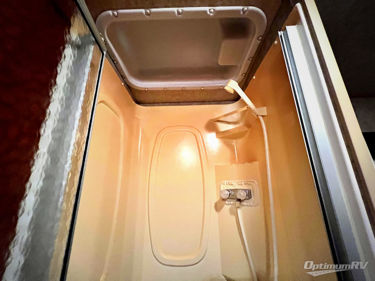 2014 Winnebago Sunstar 31KE Photo 18