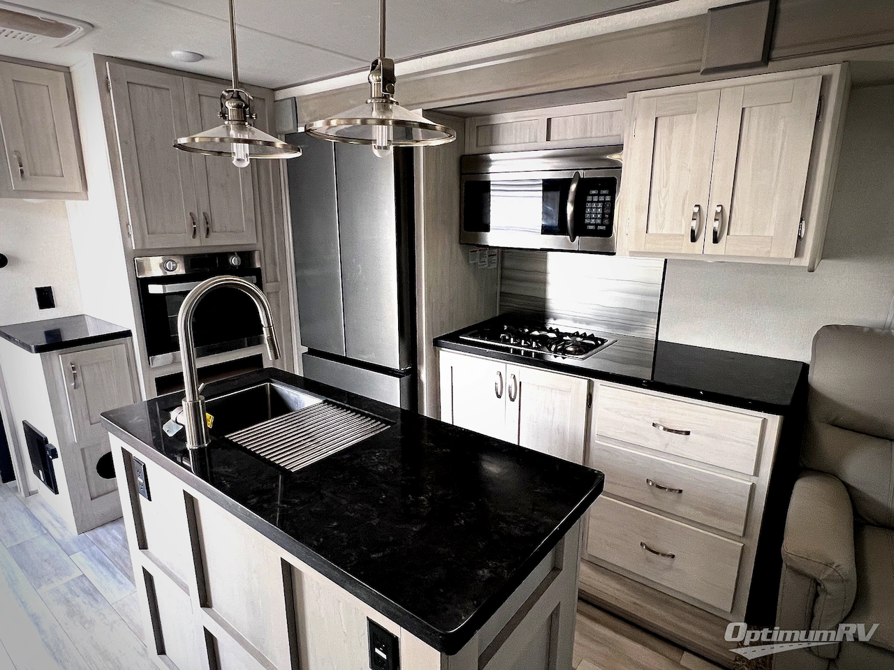 2023 Prime Time LaCrosse 3375FE Photo 6