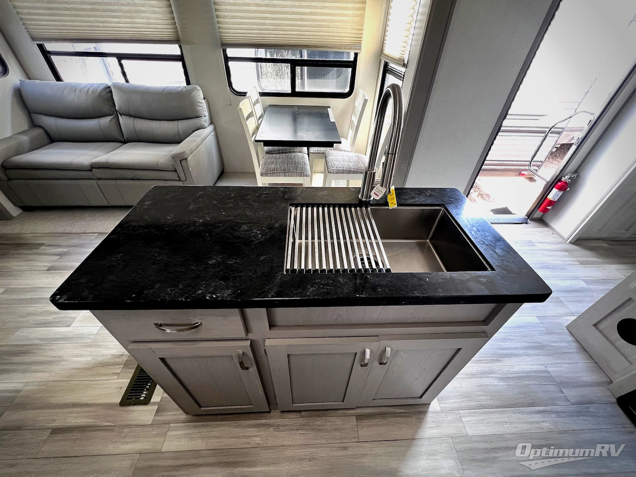 2023 Prime Time LaCrosse 3375FE Photo 9