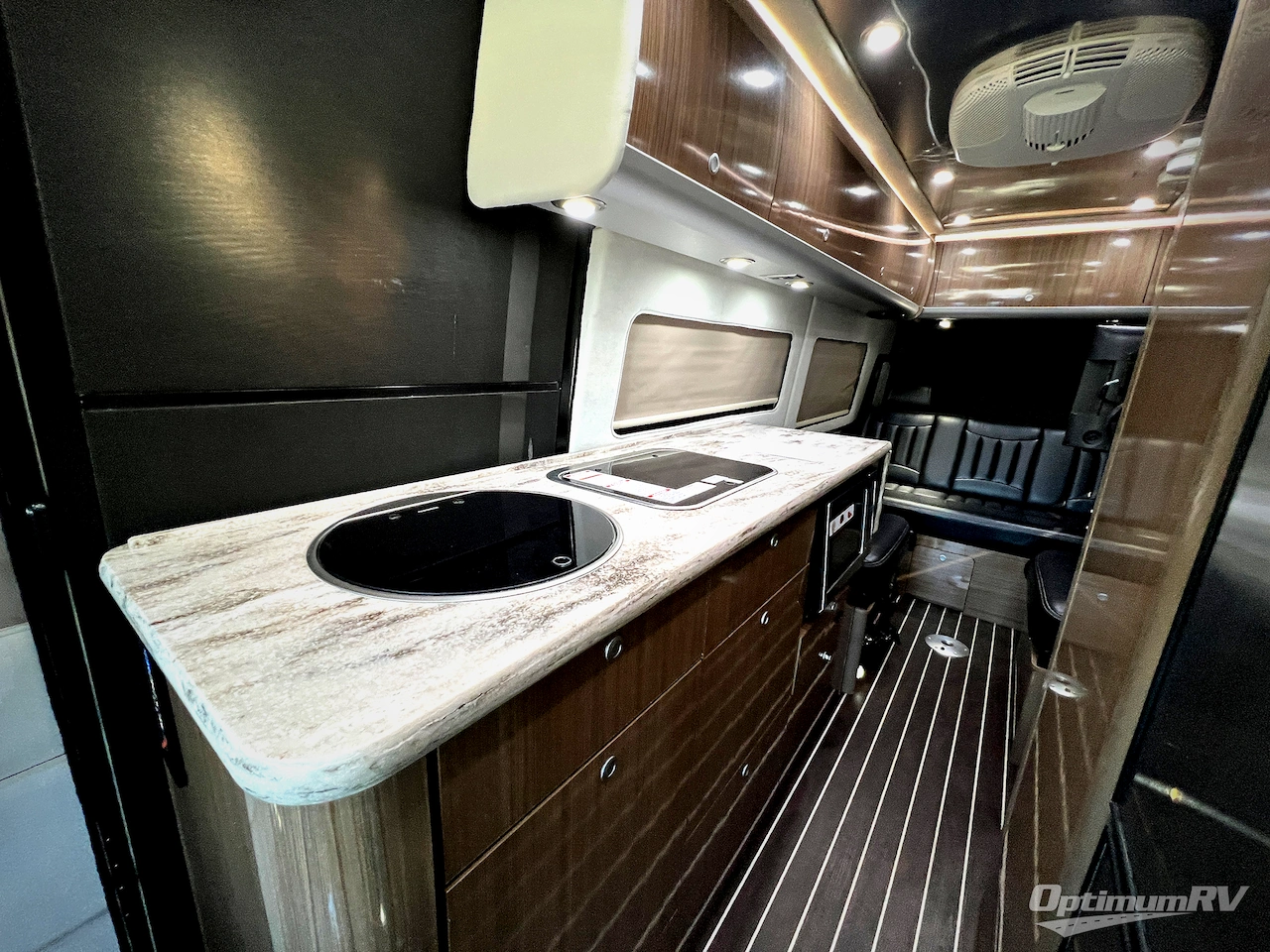 2018 Airstream Interstate Grand Tour EXT Std. Model Photo 14