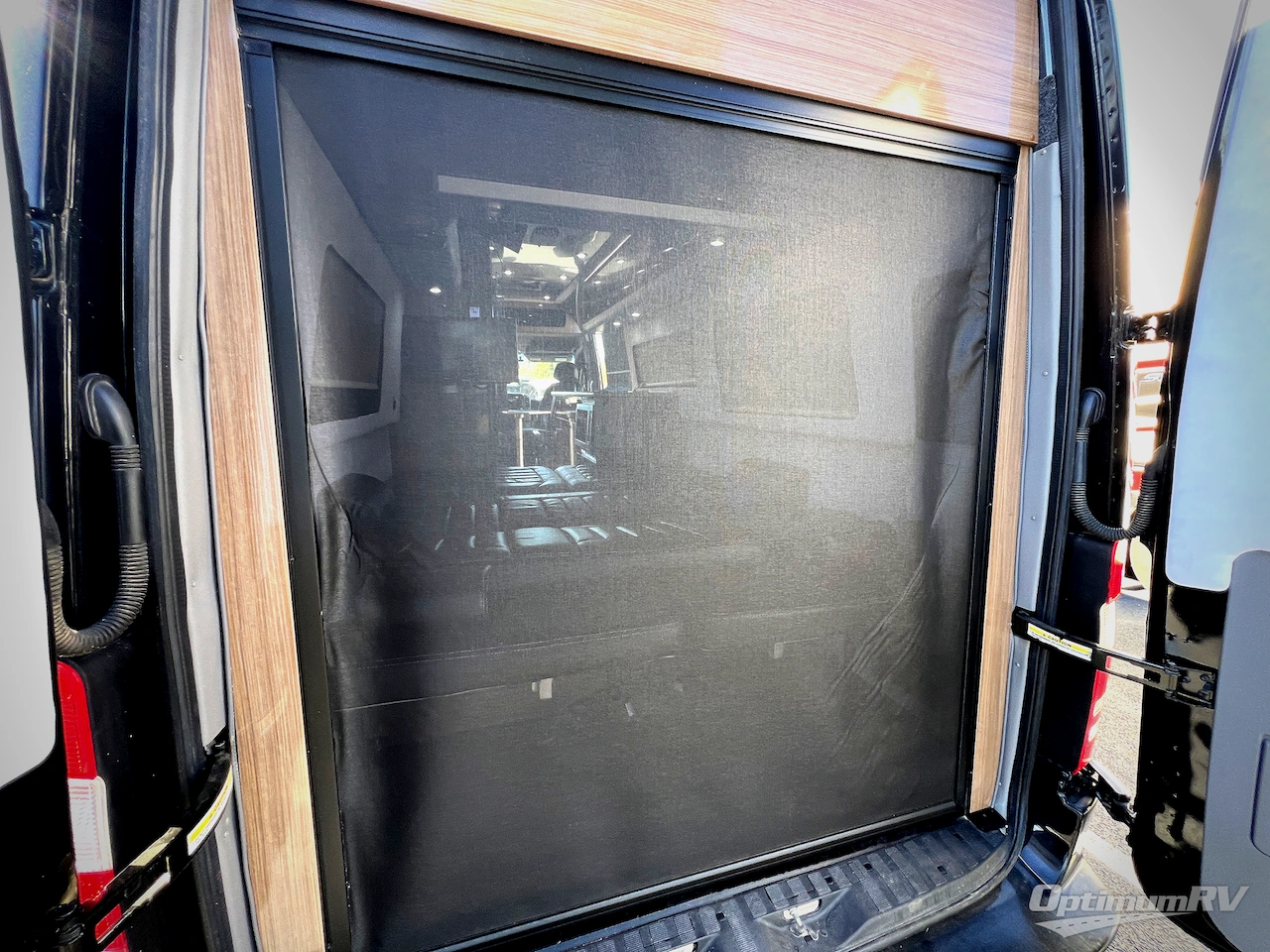 2018 Airstream Interstate Grand Tour EXT Std. Model Photo 25