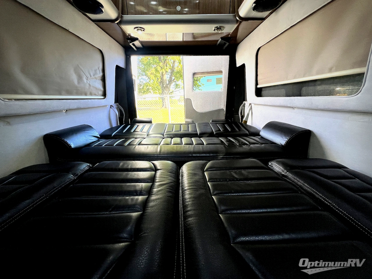 2018 Airstream Interstate Grand Tour EXT Std. Model Photo 26